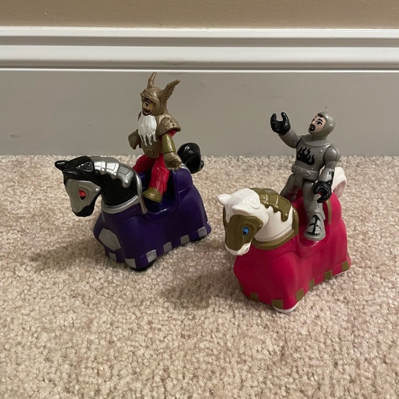 Imaginex castle- very fun. All kinds of lights, sounds, and actions. - Picture 6 of 9